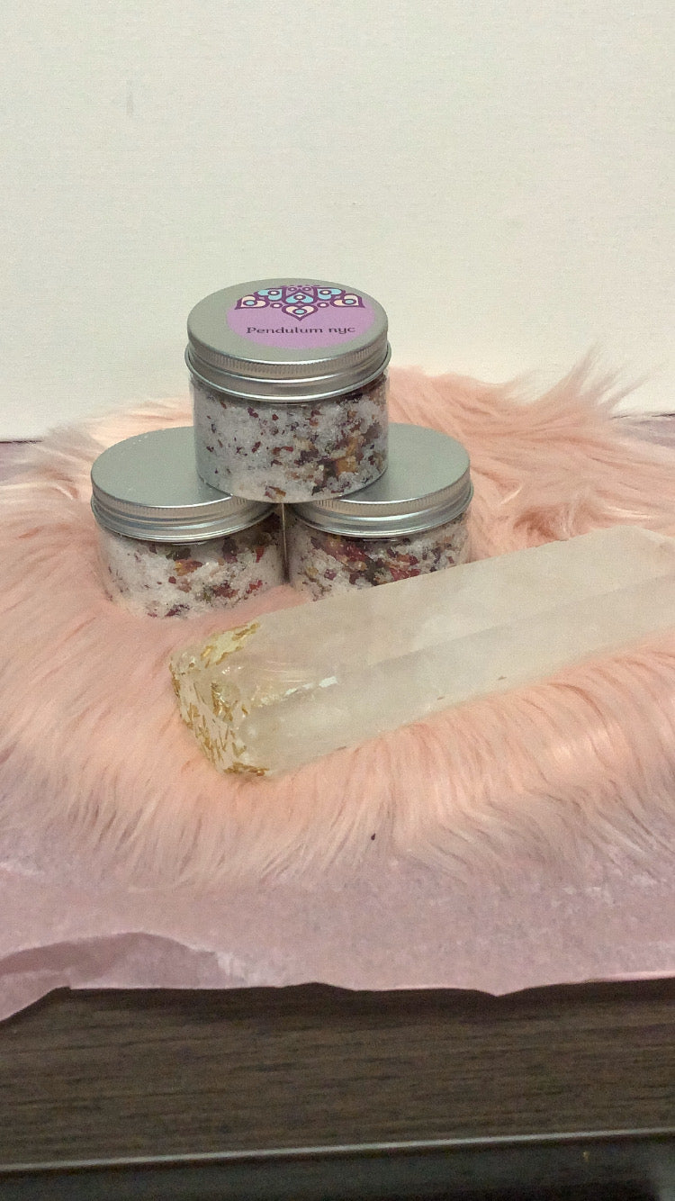 Love spell ( love me 😍🥰🥀🌹spiritual baths )