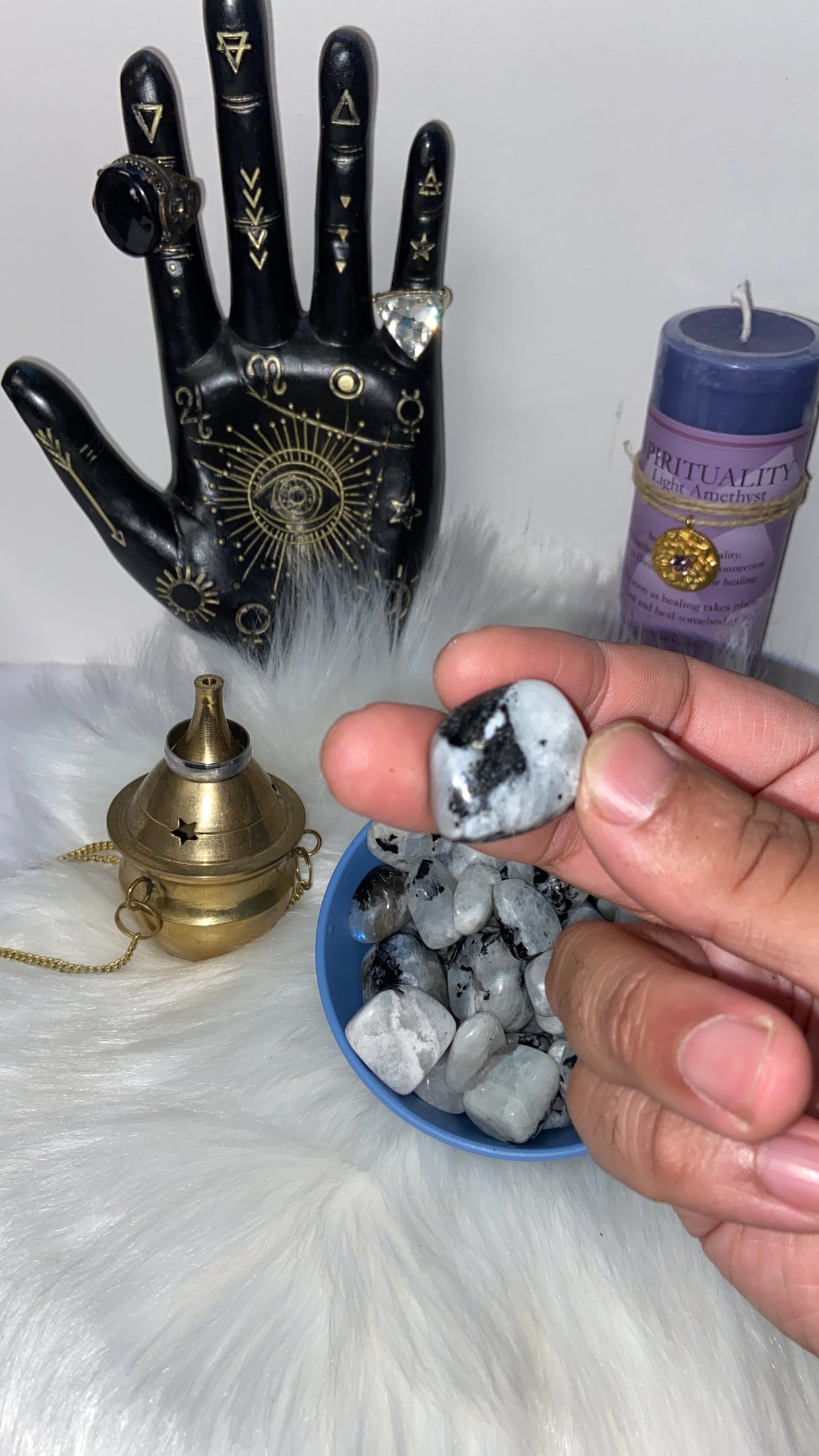 Tumbled stones (precious stones )