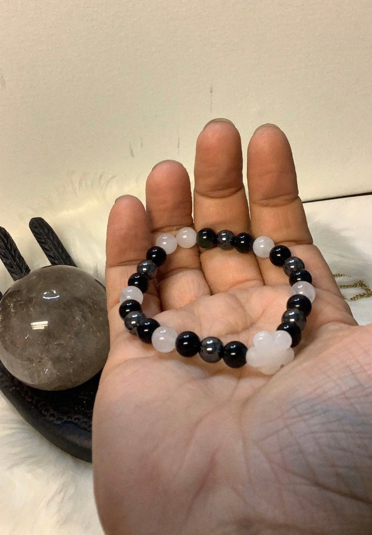 Jade Flower 🌸 Crystal Bracelet
(Hematite • White Jade • Black Onyx)