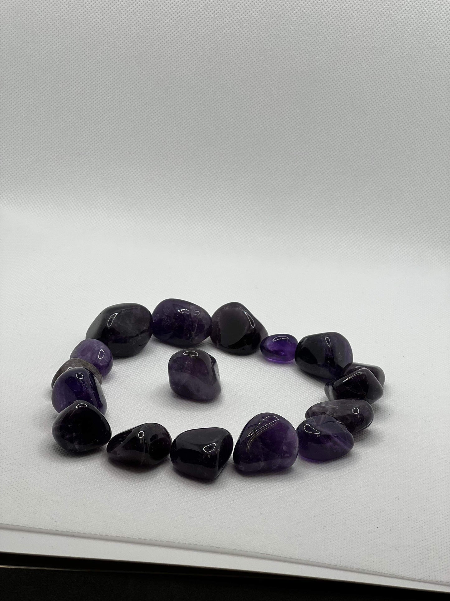 Tumbled stones (precious stones )