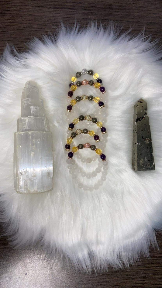 White money focus bracelet