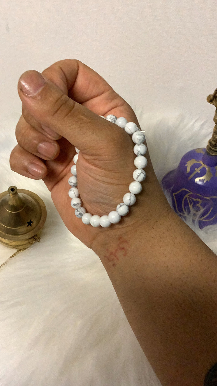 Howlite ( crystal stone bracelet )