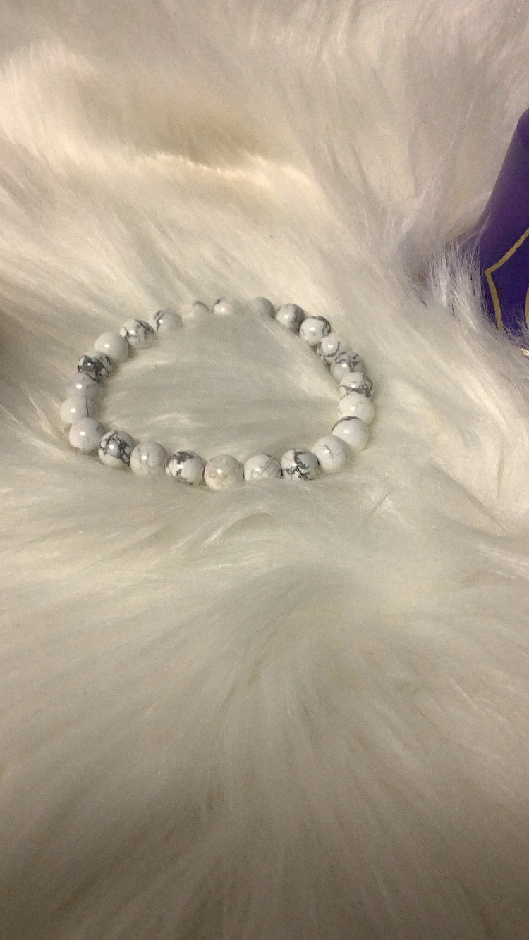 Howlite ( crystal stone bracelet )