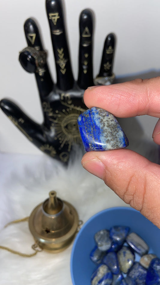 Tumbled stones (precious stones )